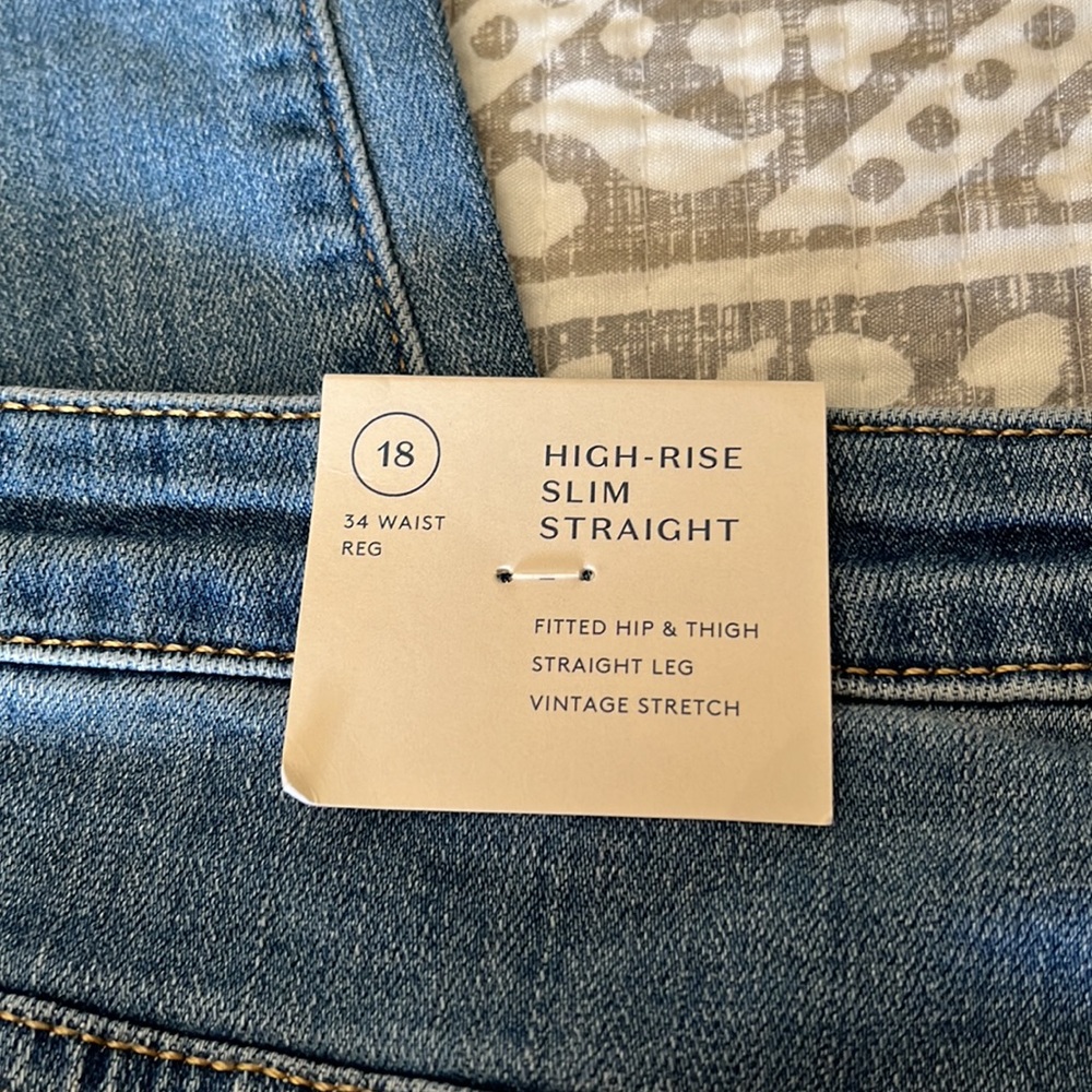 Universal Thread Jeans - Picture 10 of 13